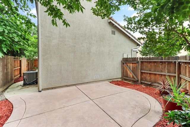 2012 Muscovy Rd, West Sacramento, CA 95691