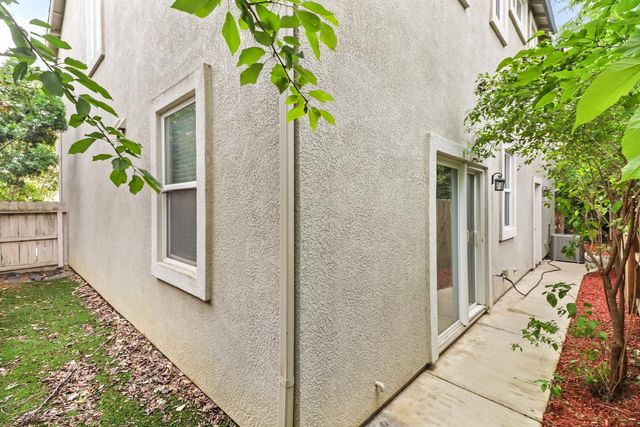 2012 Muscovy Rd, West Sacramento, CA 95691