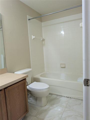 20405 HARVEST OAK COURT, Tampa, FL 33647