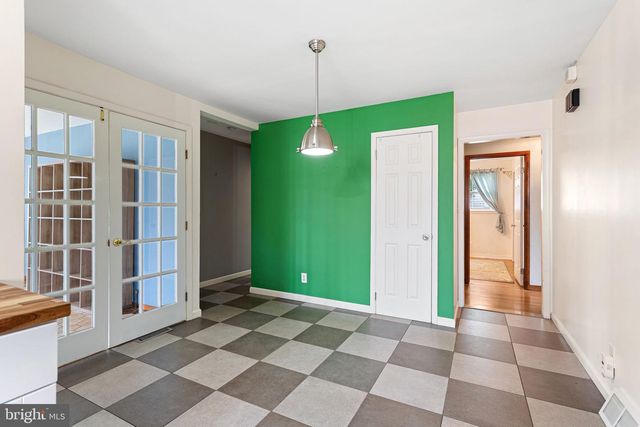 31 NEWELL AVE, Cherry Hill, NJ 08034