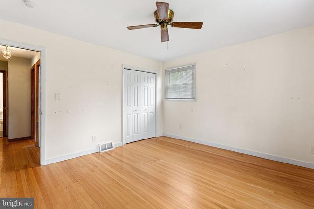 31 NEWELL AVE, Cherry Hill, NJ 08034