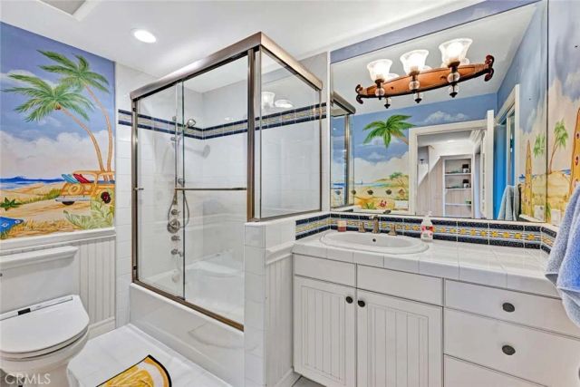 21 N Vista De La Luna, Laguna Beach, CA 92651