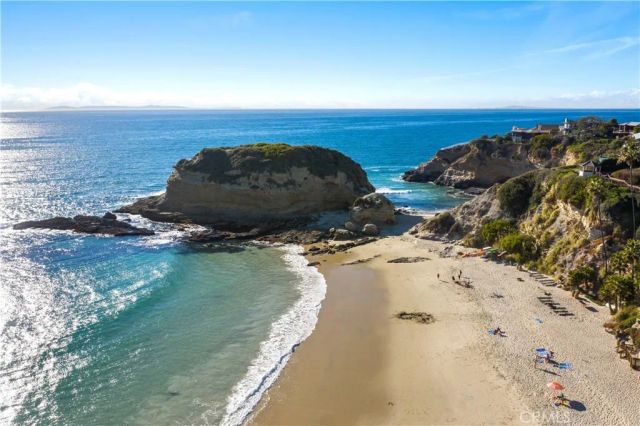 21 N Vista De La Luna, Laguna Beach, CA 92651