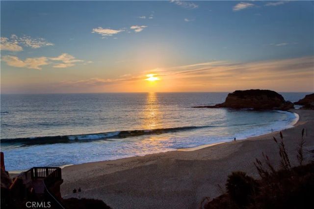 21 N Vista De La Luna, Laguna Beach, CA 92651