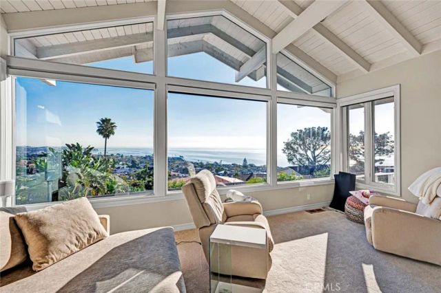 21 N Vista De La Luna, Laguna Beach, CA 92651