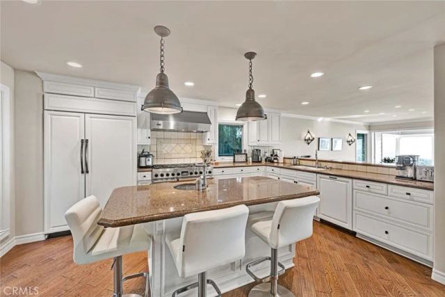 21 N Vista De La Luna, Laguna Beach, CA 92651