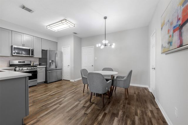 1413 Highway 146 S, La Porte, TX 77571