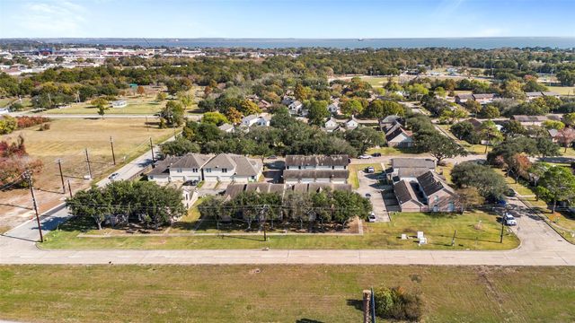 1413 Highway 146 S, La Porte, TX 77571