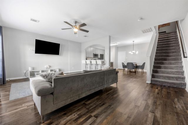 1413 Highway 146 S, La Porte, TX 77571