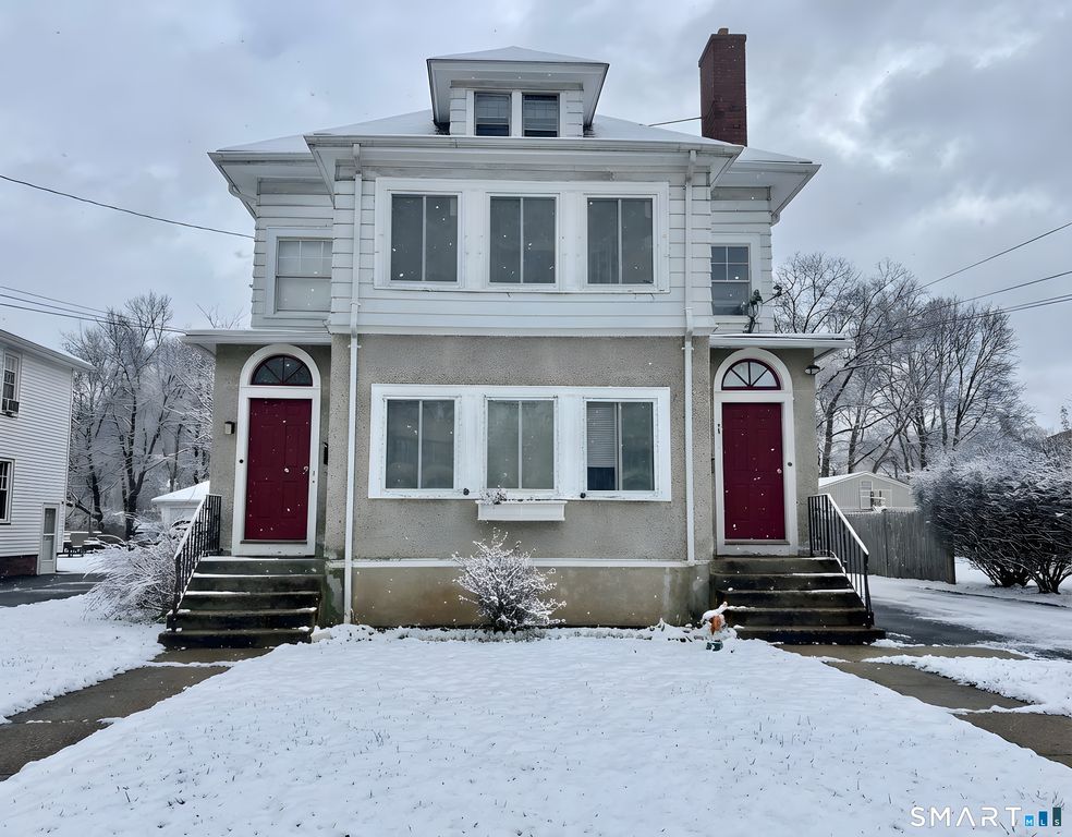 62 Quaker Lane South, West Hartford, CT 06119