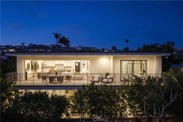 448 Serra Drive, Corona Del Mar, CA 92625
