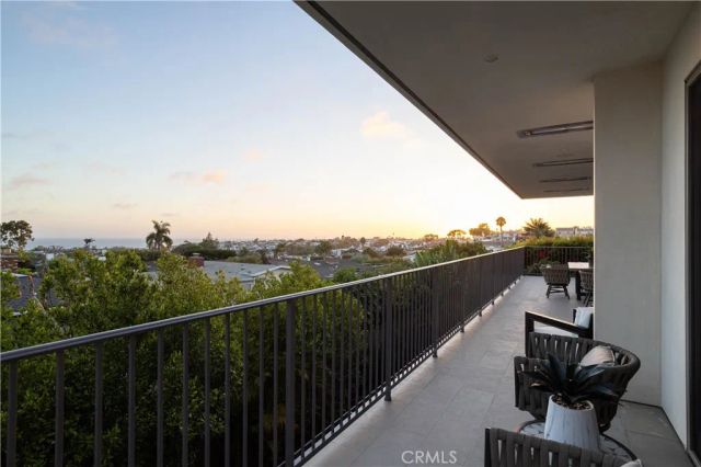 448 Serra Drive, Corona Del Mar, CA 92625