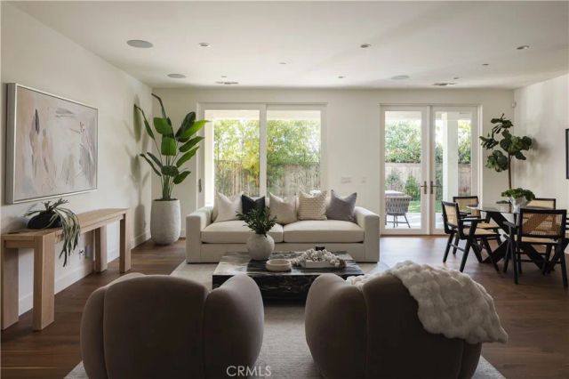 448 Serra Drive, Corona Del Mar, CA 92625