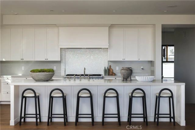 448 Serra Drive, Corona Del Mar, CA 92625
