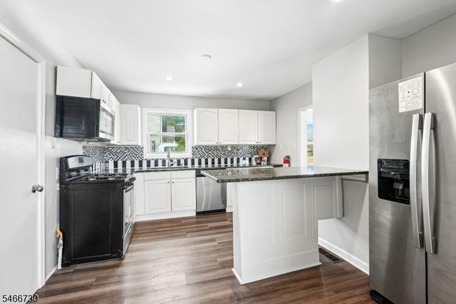 94 S 21St Ave, Manville Boro, NJ 08835