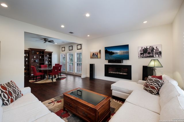 2923 Scattered Oaks, San Antonio, TX 78232