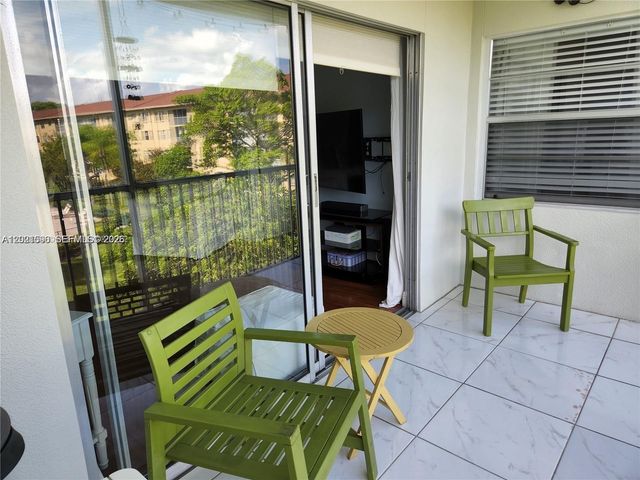 12501 SW 14th St 314R, Pembroke Pines, FL 33027