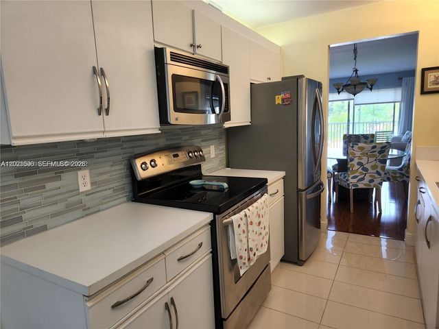 12501 SW 14th St 314R, Pembroke Pines, FL 33027