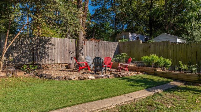 6721 Longwood Road, Cammack Village, AR 72207