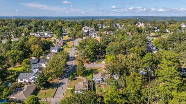 6721 Longwood Road, Cammack Village, AR 72207