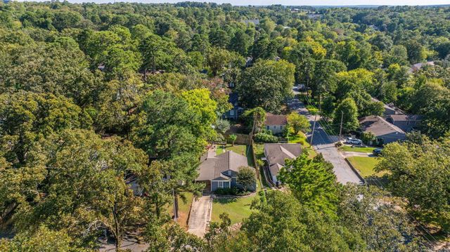 6721 Longwood Road, Cammack Village, AR 72207