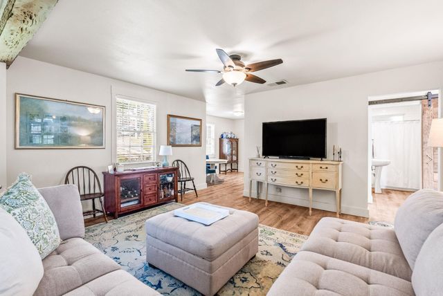 6721 Longwood Road, Cammack Village, AR 72207