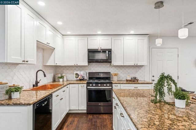305 Keats Circle, Pleasant Hill, CA 94523