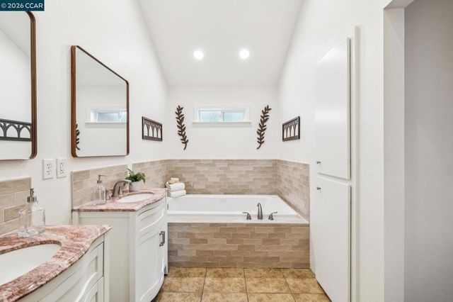 305 Keats Circle, Pleasant Hill, CA 94523