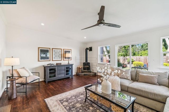 305 Keats Circle, Pleasant Hill, CA 94523