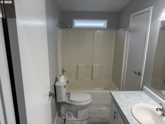 4682 Se 134TH Dr, Portland, OR 97236