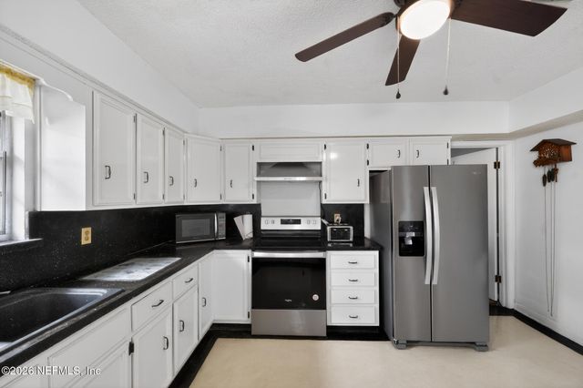 9665 SCOTT MILL ESTATES Way, Jacksonville, FL 32257