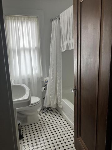 704 William STREET, Racine, WI 53402