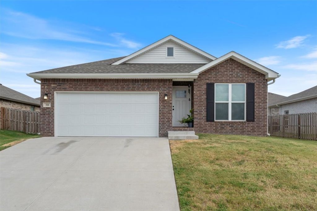 310 Wagnon Trail, Prairie Grove, AR 72753