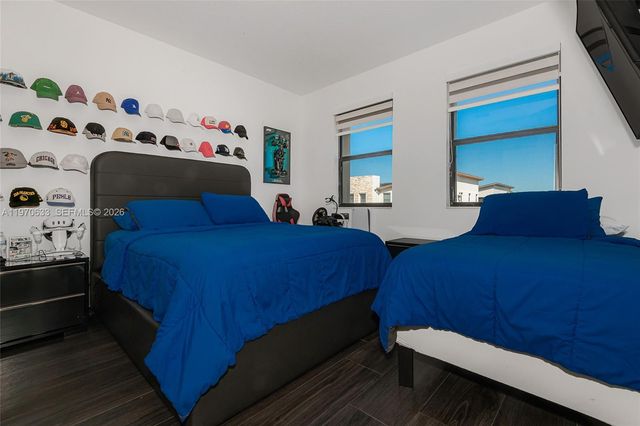 7902 NW 105th Ct 7902, Doral, FL 33178