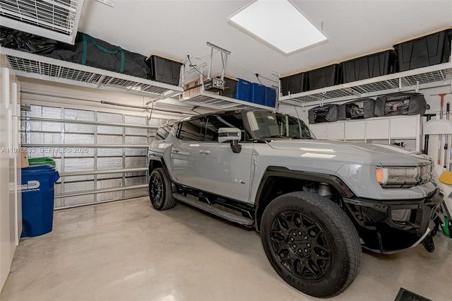 7902 NW 105th Ct 7902, Doral, FL 33178