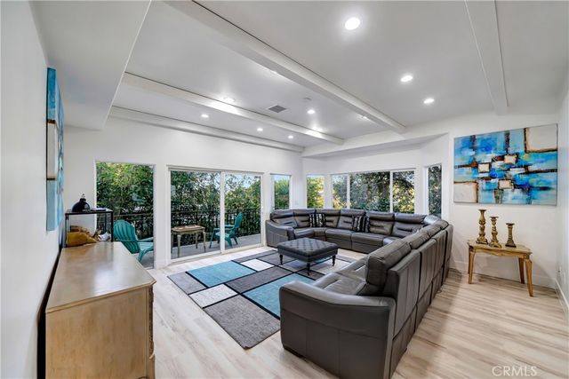 4330 Alhama, Woodland Hills, CA 91364