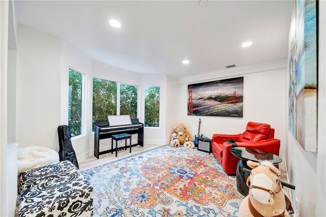 4330 Alhama, Woodland Hills, CA 91364