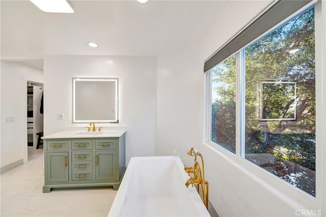 4330 Alhama, Woodland Hills, CA 91364