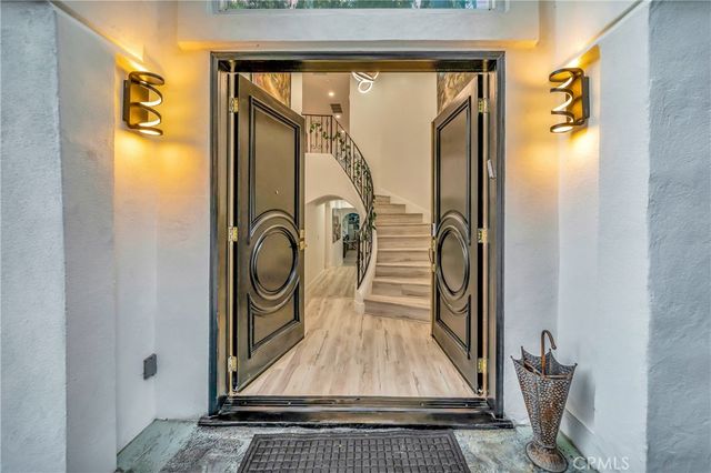 4330 Alhama, Woodland Hills, CA 91364