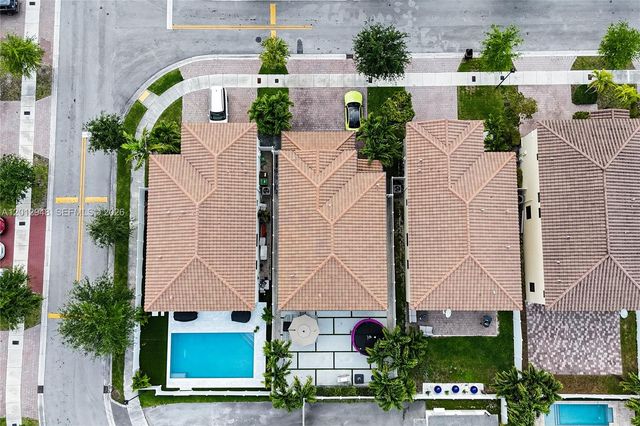 8821 W 34th Ct, Hialeah, FL 33018