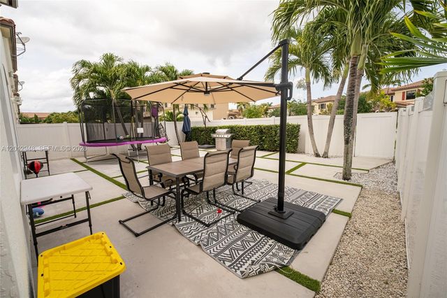 8821 W 34th Ct, Hialeah, FL 33018