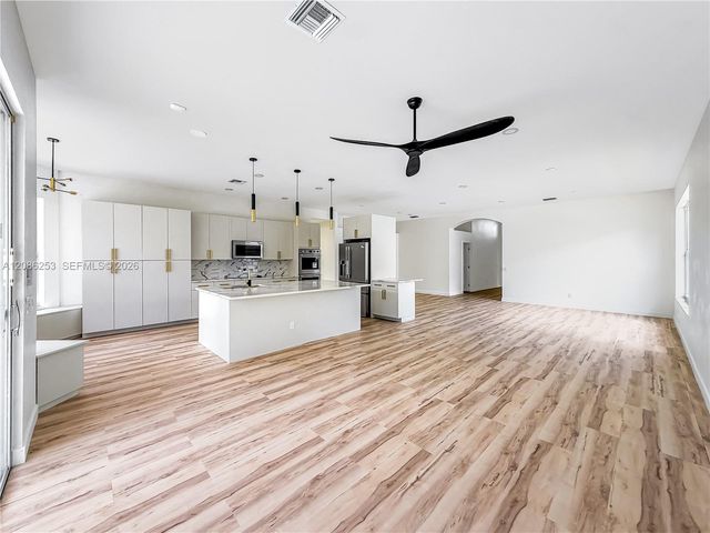 11900 Mataro Avenue, Boynton Beach, FL 33437