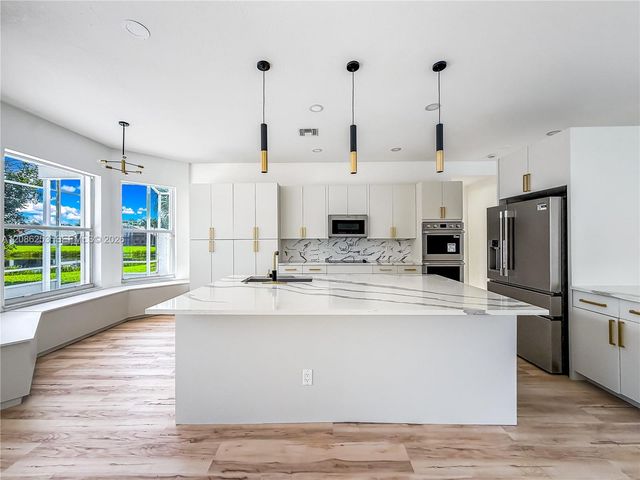 11900 Mataro Avenue, Boynton Beach, FL 33437