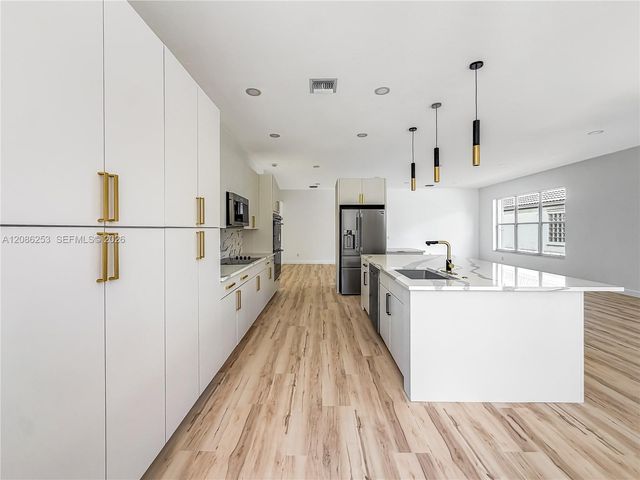 11900 Mataro Avenue, Boynton Beach, FL 33437