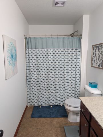 1106 Rolling Hills Court, Norwalk, IA 50211