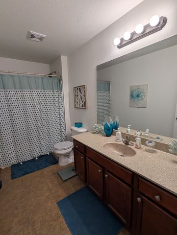 1106 Rolling Hills Court, Norwalk, IA 50211