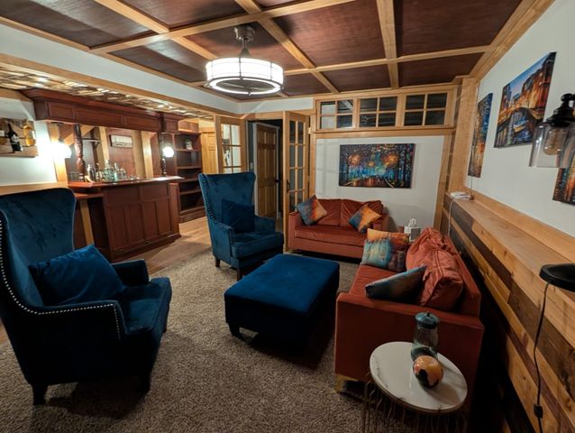 1106 Rolling Hills Court, Norwalk, IA 50211