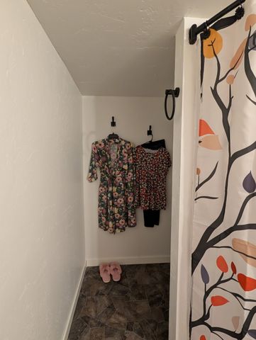 1106 Rolling Hills Court, Norwalk, IA 50211