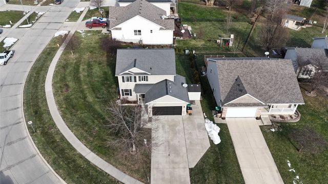 1106 Rolling Hills Court, Norwalk, IA 50211