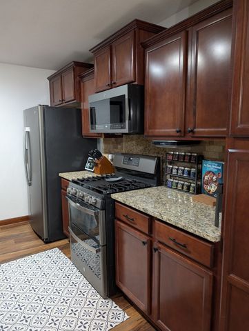 1106 Rolling Hills Court, Norwalk, IA 50211